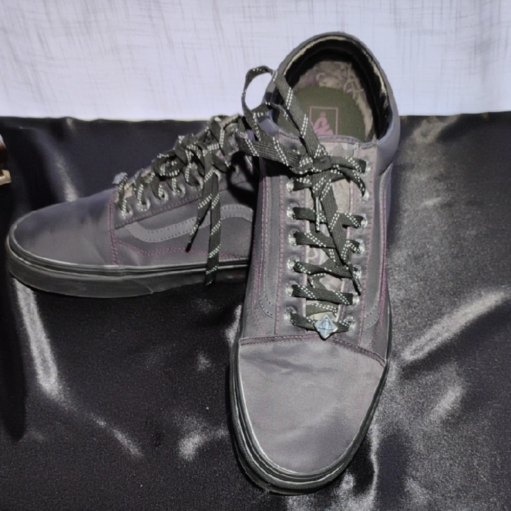 Vans Men's Charcoal and Black Sneakers